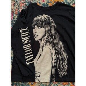Taylor Swift The Eras Tour Long Sleeve Concert T-Shirt Size Large Swiftie